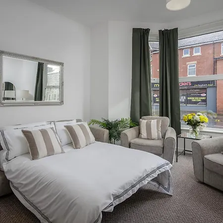 Blackpool Central Springfield Apartments Spacious Comfort Exterior photo
