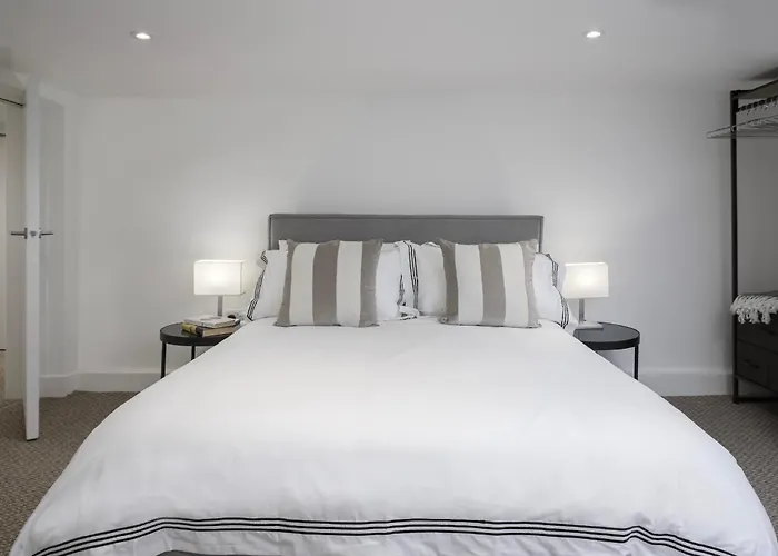 Blackpool Central Springfield Apartments Spacious Comfort
