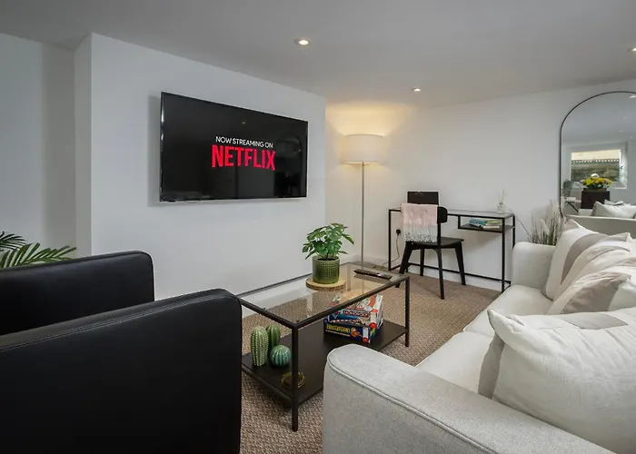 Blackpool Central Springfield Apartments Spacious Comfort